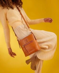 Florentine Small Ridley Black Black -Dooney & Bourke 8L2036 ILD lifestyle 1