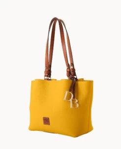 Pebble Grain Small Flynn Mustard -Dooney & Bourke B1459G 9PMTPAKR ALT1