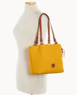 Pebble Grain Small Flynn Mustard -Dooney & Bourke B1459G 9PMTPAKR ALT4