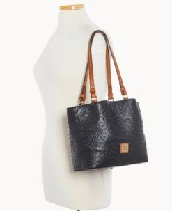 Ostrich Small Flynn Black 27 Ostrich Small Flynn Black -Dooney & Bourke B1459G OTBLPAKR ALT4 1