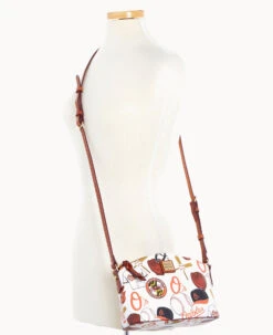 MLB Orioles Suki Crossbody ORIOLES -Dooney & Bourke B1696G QUMWPATNORLS ALT4