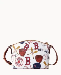 MLB Red Sox Suki Crossbody RED SOX 19 MLB Red Sox Suki Crossbody RED SOX -Dooney & Bourke B1696G QUMWPATNRDSX ALT3 1