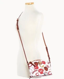 MLB Reds Suki Crossbody REDS -Dooney & Bourke B1696G QUMWPATNREDS ALT4 1