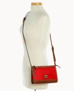 Wayfarer Zip Crossbody Red -Dooney & Bourke B1746G WWRDLSKR ALT4 1