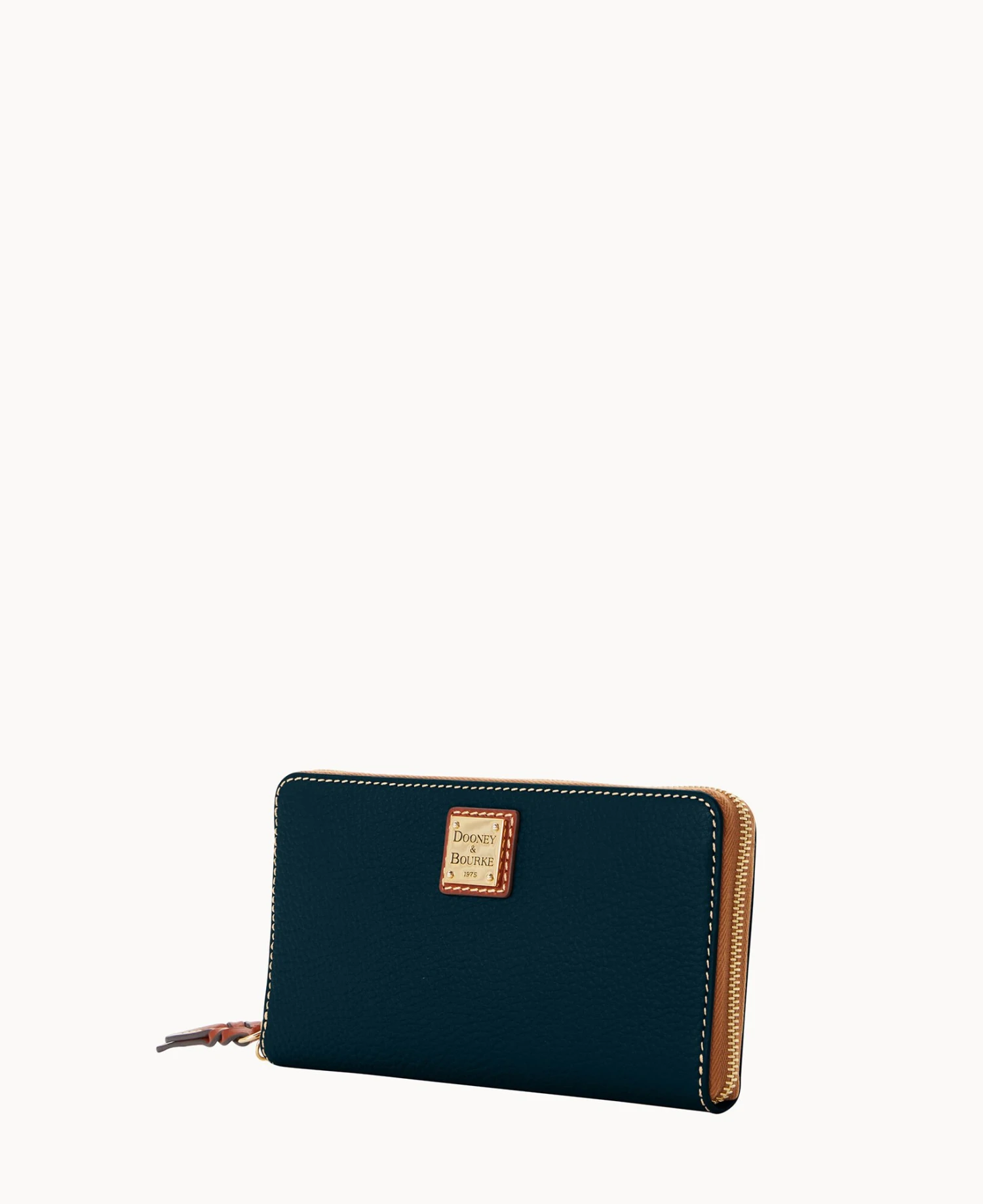 Pebble Grain Large Zip Around Wristlet Crossbody Black 7 Pebble Grain Large Zip Around Wristlet Crossbody Black - Image 7