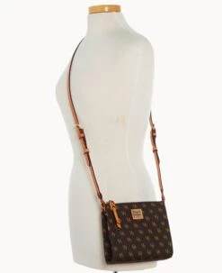 Blakely North South Jamie Crossbody Brown Tmoro 20 Blakely North South Jamie Crossbody Brown Tmoro -Dooney & Bourke B2413G NGBMPABS ALT4 1