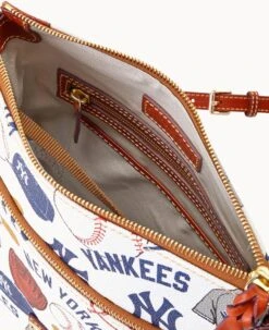 MLB Yankees Crossbody YANKEES 16 MLB Yankees Crossbody YANKEES -Dooney & Bourke B3264G QUMWPATNYANK ALT2 1