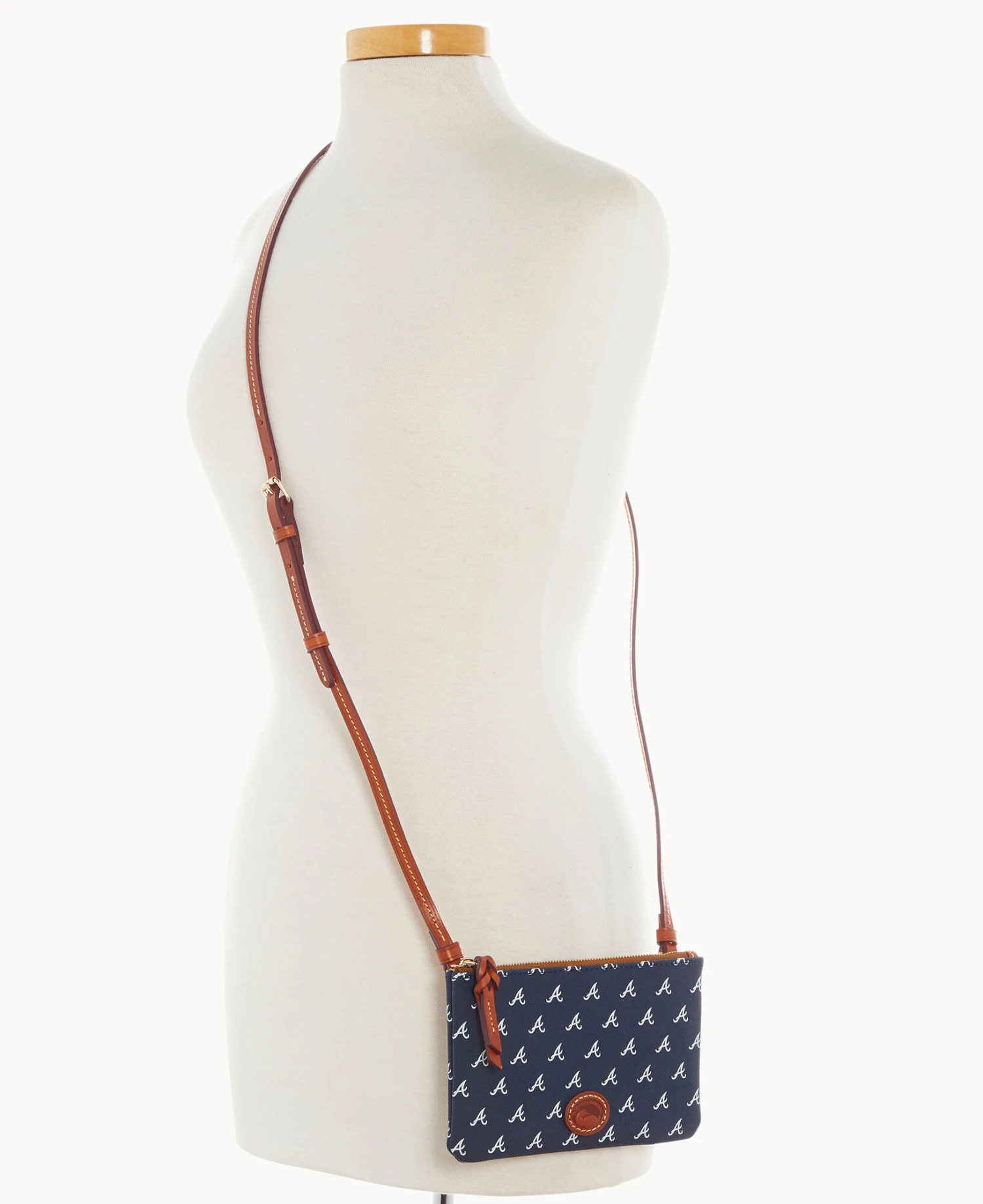 MLB Braves Top Zip Crossbody Braves 4 MLB Braves Top Zip Crossbody Braves - Image 4