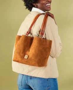 Suede Small Flynn Wine -Dooney & Bourke BSUED1459 ILD lifestyle 1