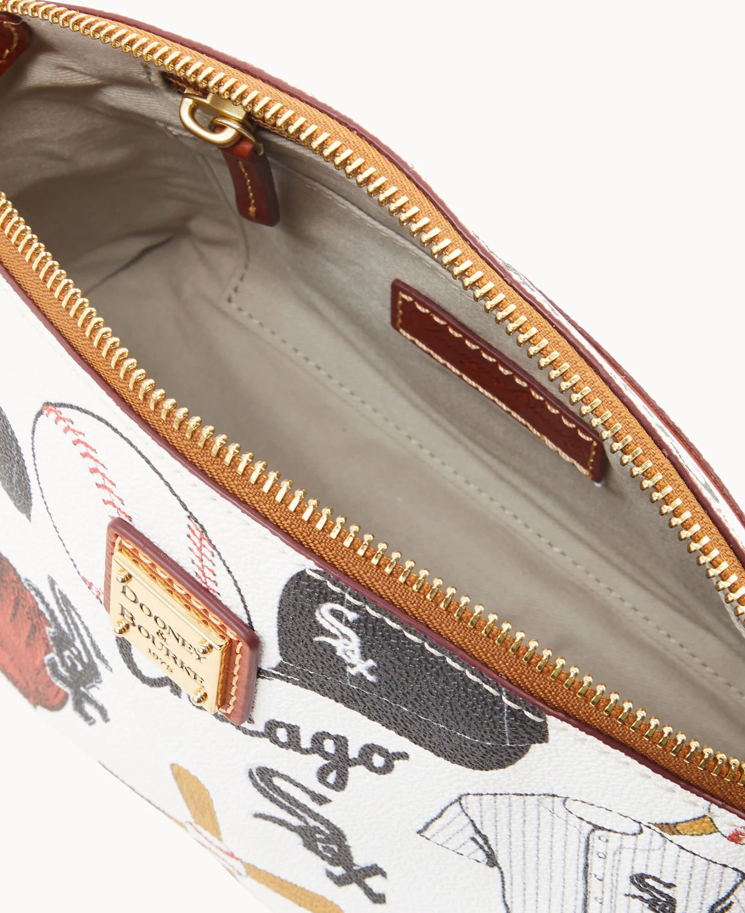 MLB White Sox Suki Crossbody Med Wristlet WHITE SOX 9 MLB White Sox Suki Crossbody Med Wristlet WHITE SOX - Image 9