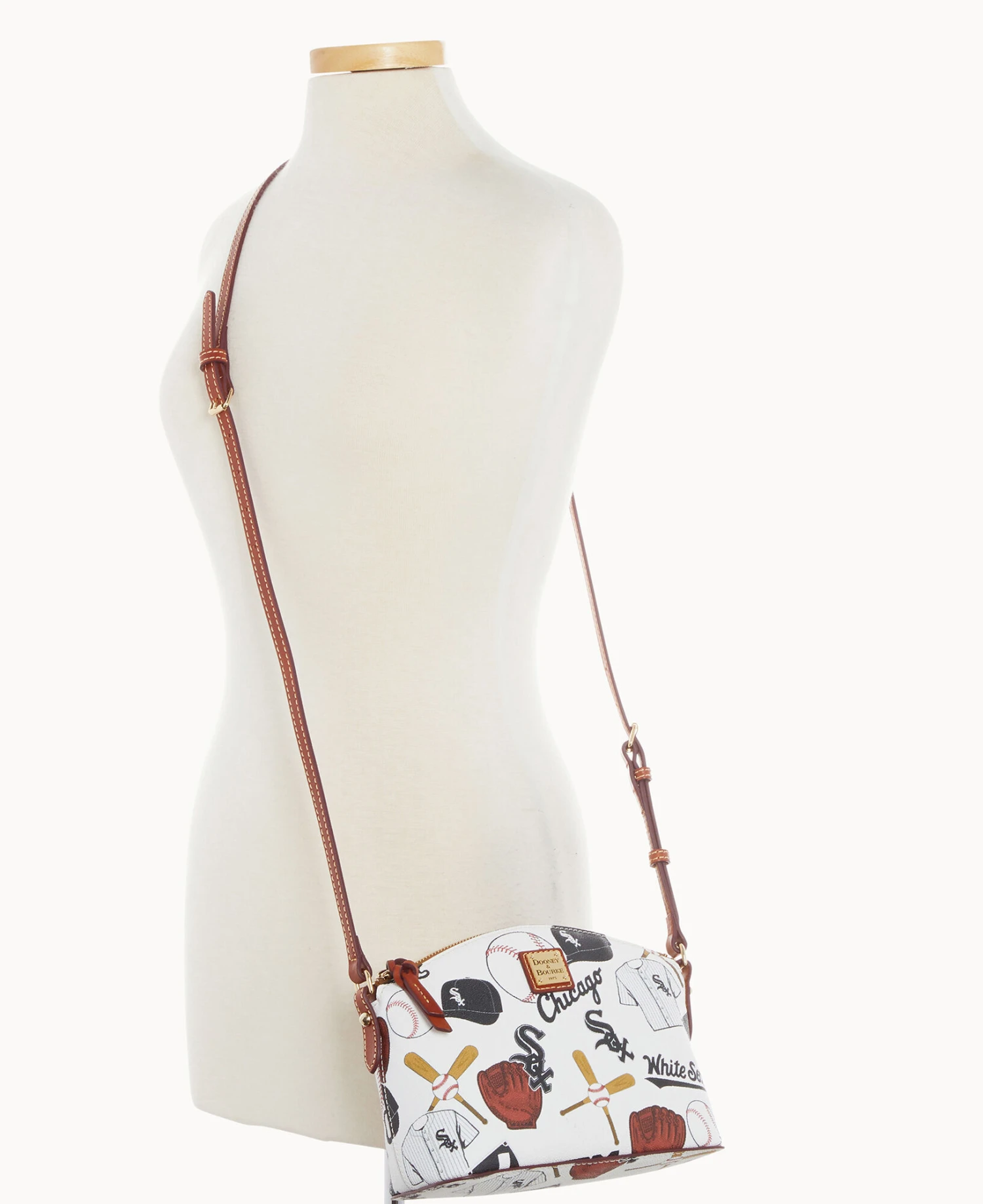 MLB White Sox Suki Crossbody Med Wristlet WHITE SOX 6 MLB White Sox Suki Crossbody Med Wristlet WHITE SOX - Image 6